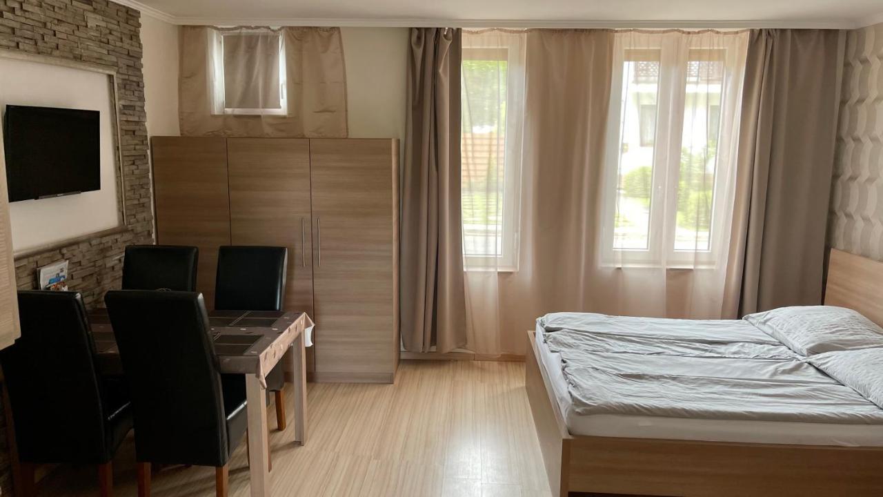 Gyula Var Premium Apartman المظهر الخارجي الصورة